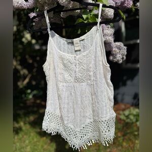 SOLD American Rag Cie Women’s White Lace Trim Women's Top Thin Cotton Size L